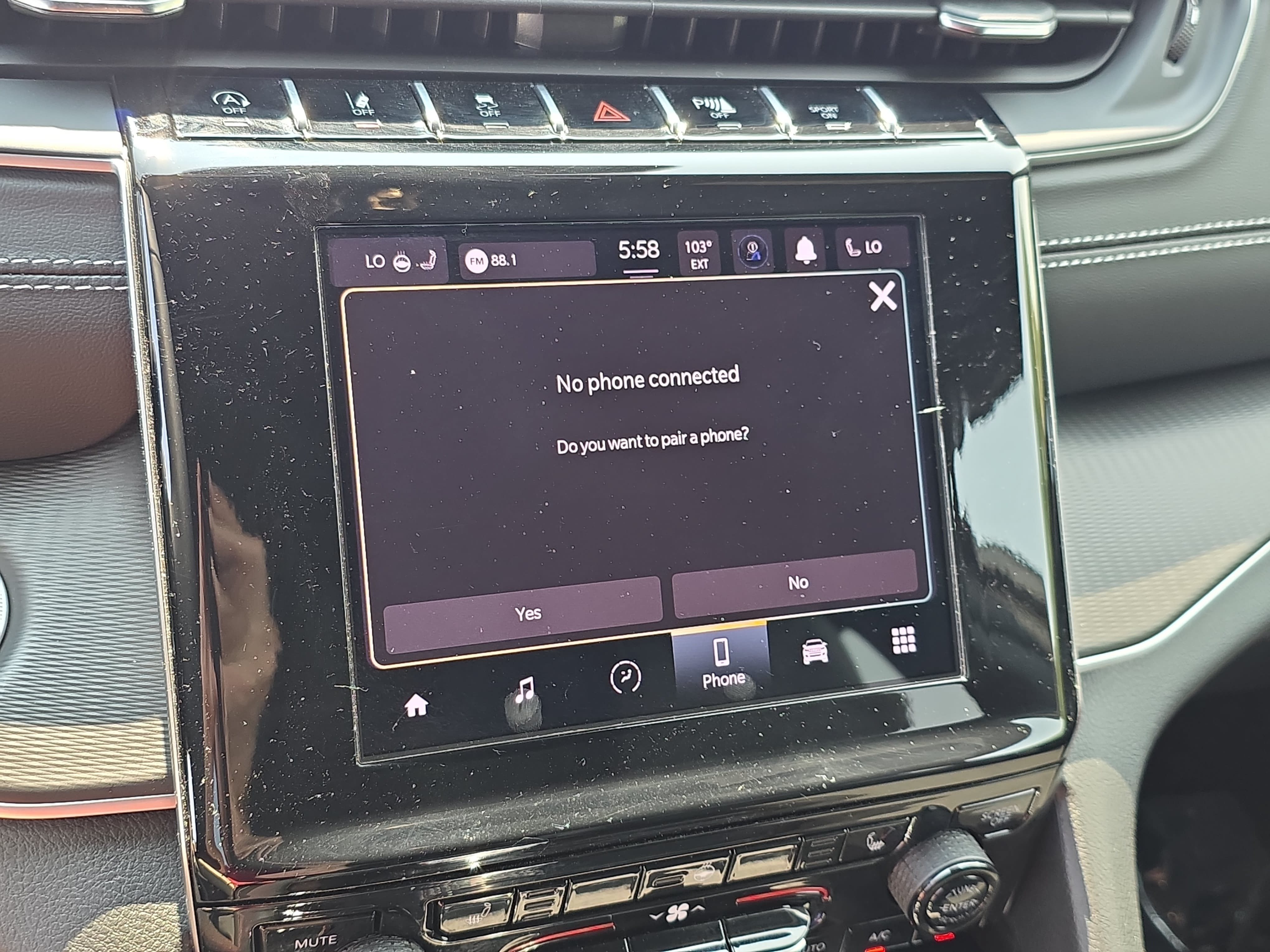 Certified 2025 Jeep Grand Cherokee L Laredo AWD/4WD image 20