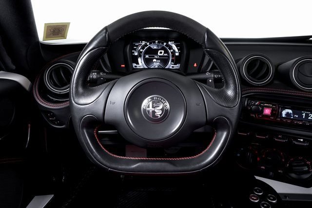 Used 2019 Alfa Romeo 4C Spider RWD image 29
