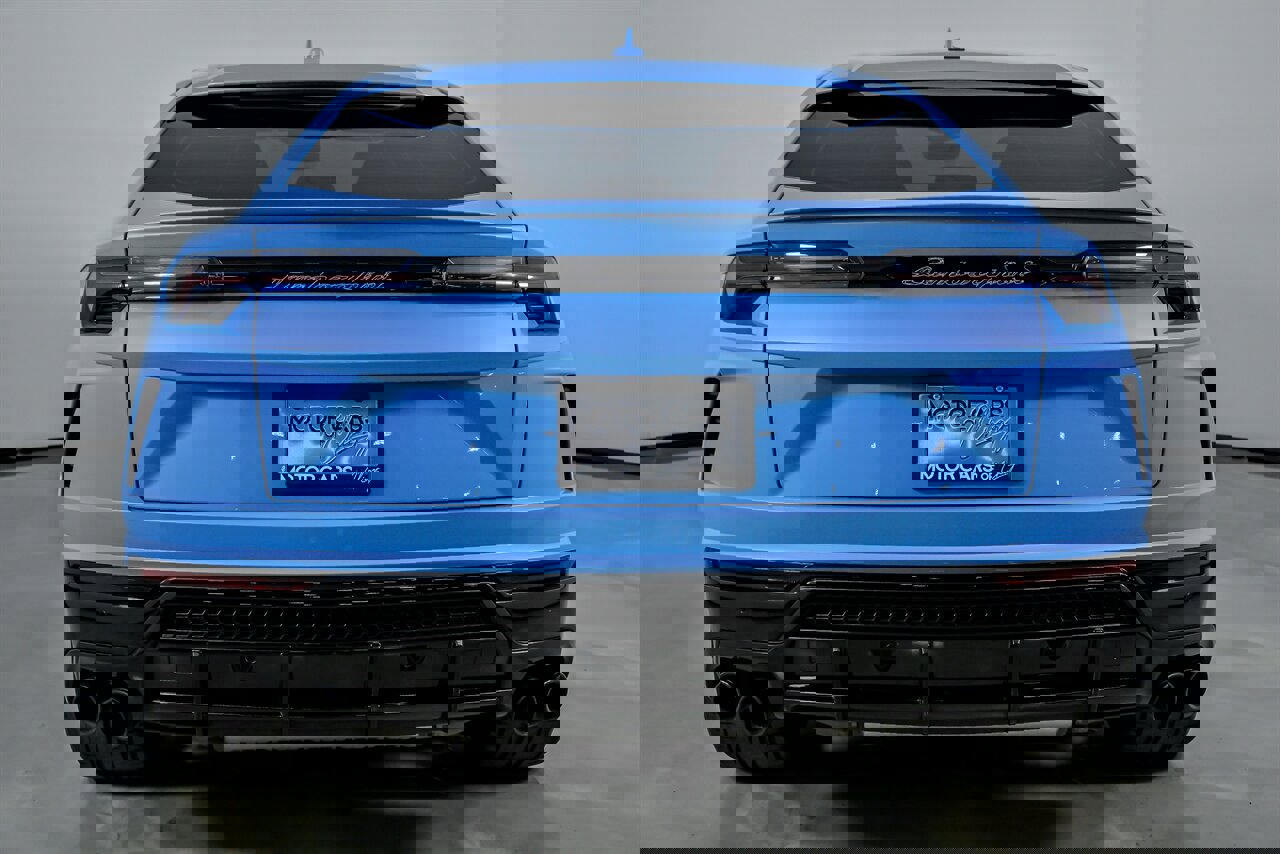 Used 2022 Lamborghini Urus image 11