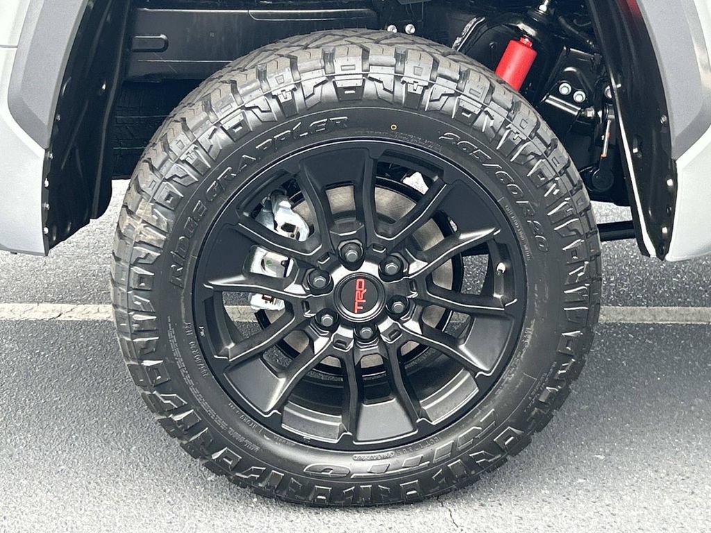 New 2026 Toyota Tundra Limited AWD/4WD image 10