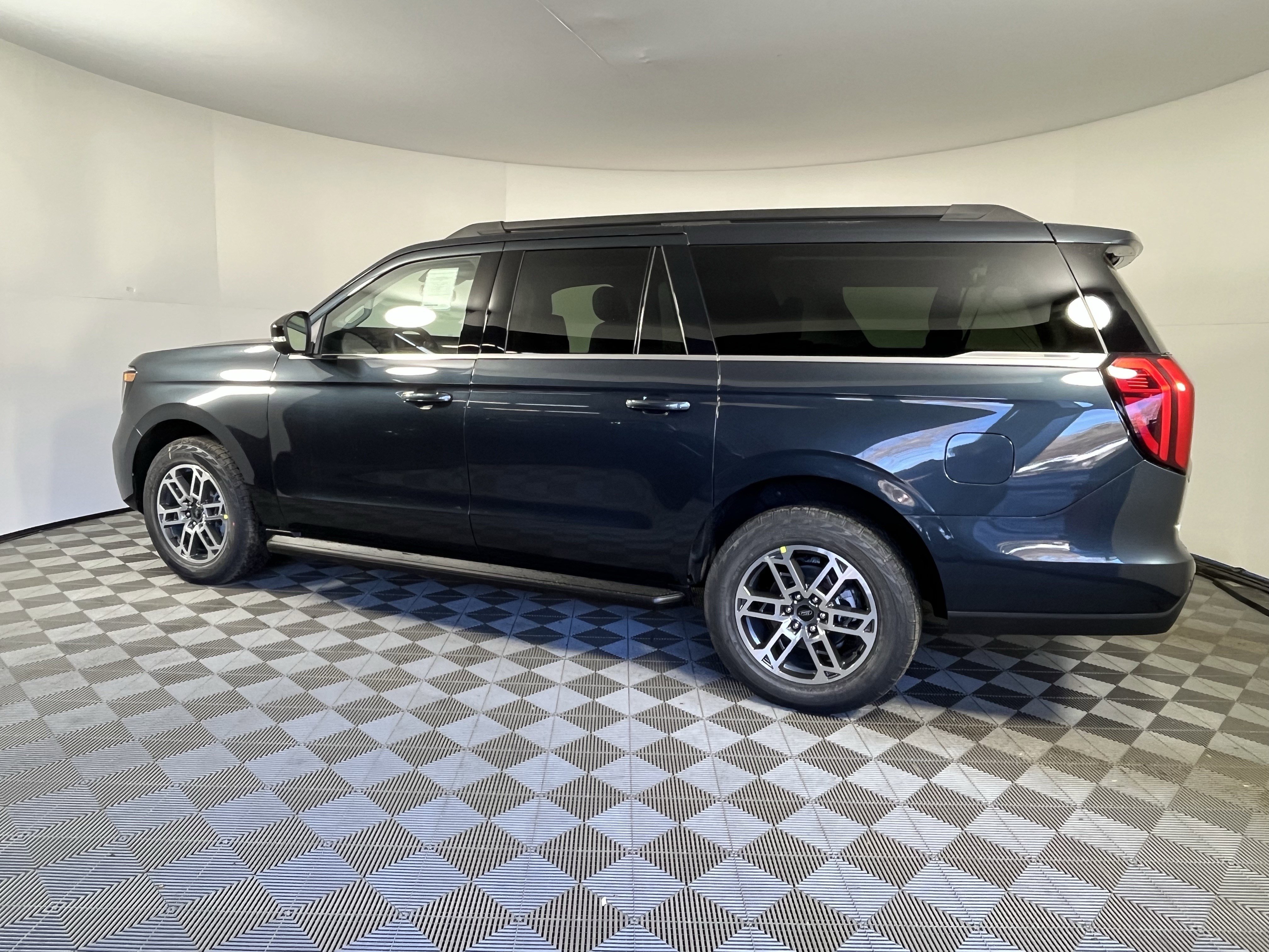 New 2026 Ford Expedition Max Active image 2