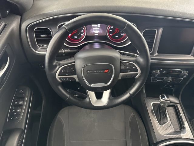 Used 2015 Dodge Charger SXT image 23