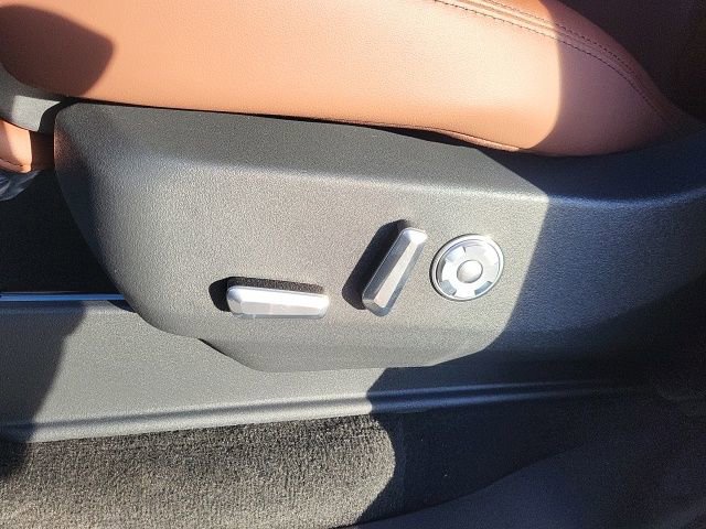 New 2026 Lincoln Navigator Reserve image 15