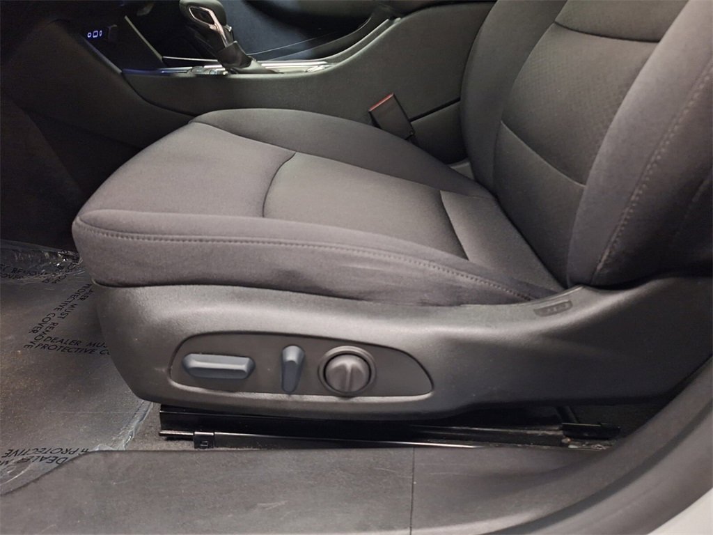 Used 2024 Chevrolet Malibu LT image 29