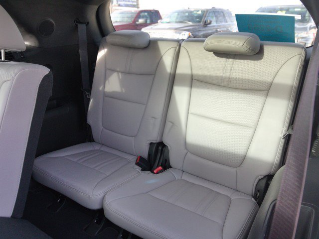 Used 2015 Kia Sorento SX image 32