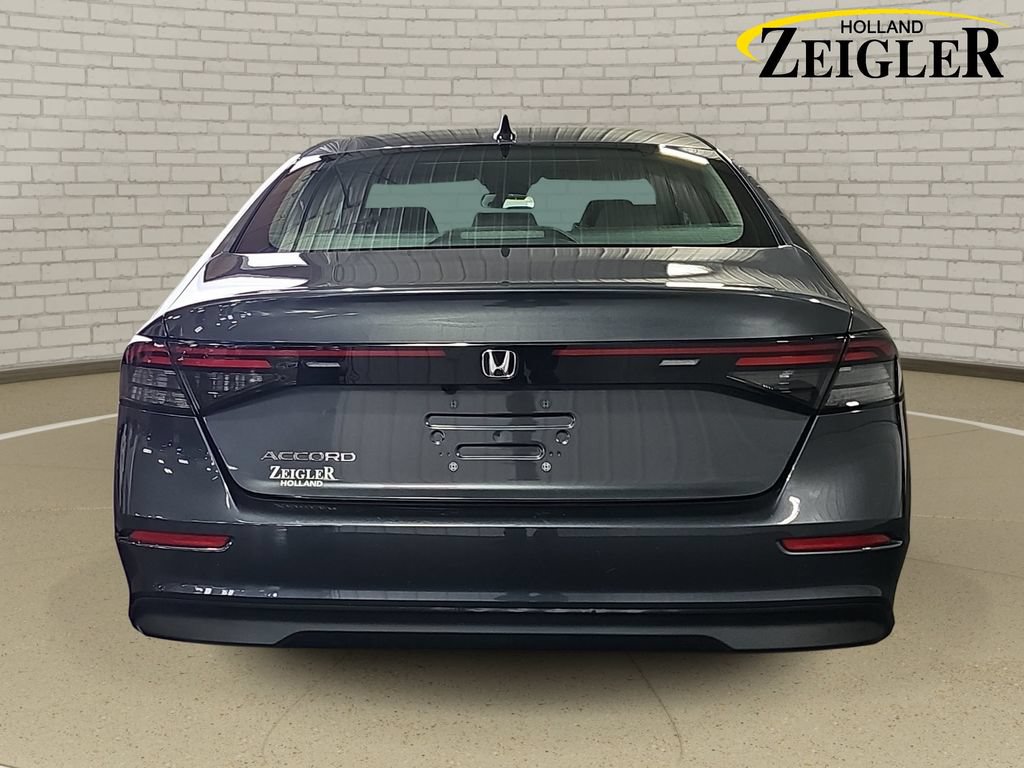 Used 2025 Honda Accord SE image 6