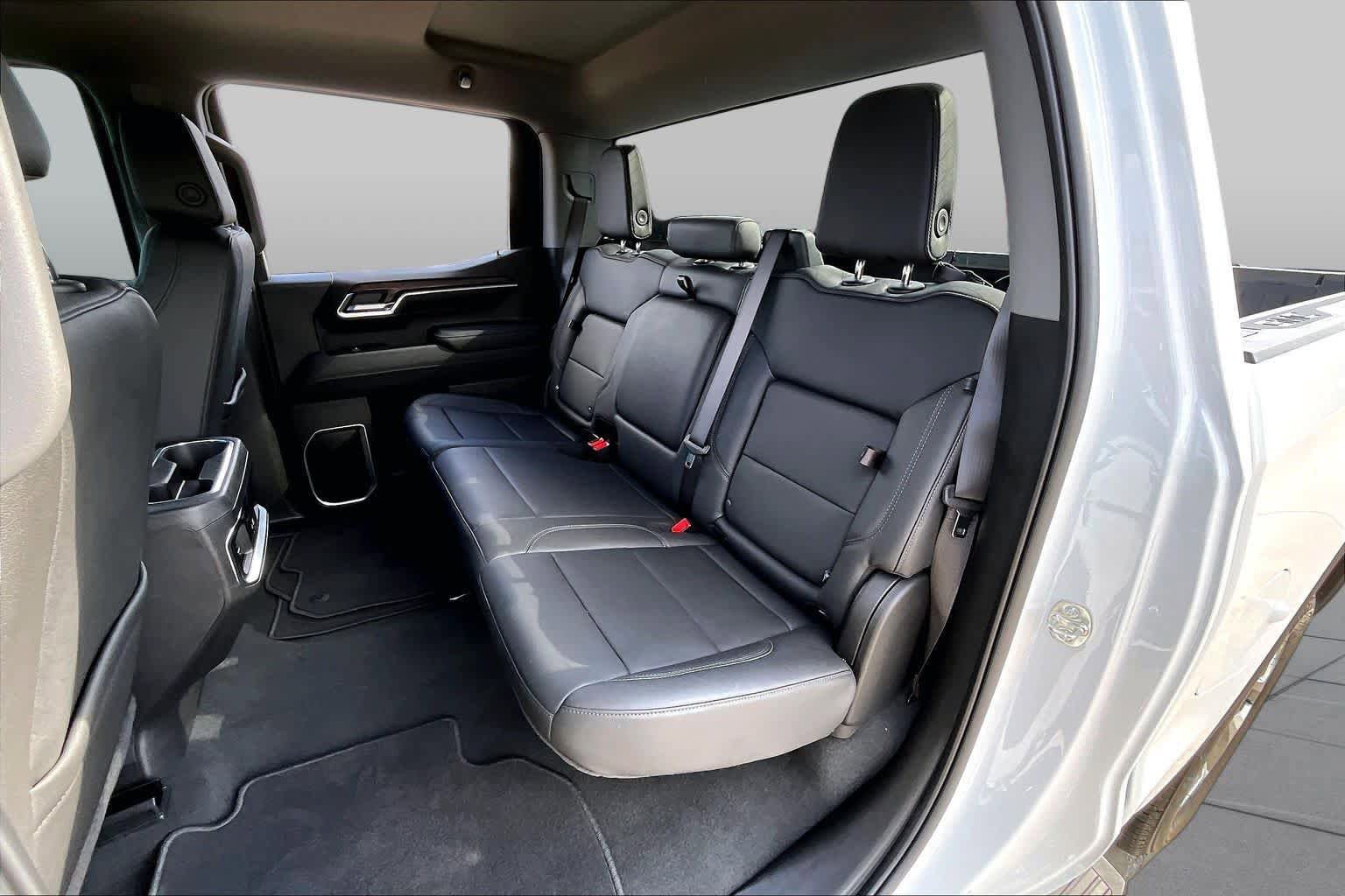 Used 2026 GMC Sierra 1500 SLT RWD image 21