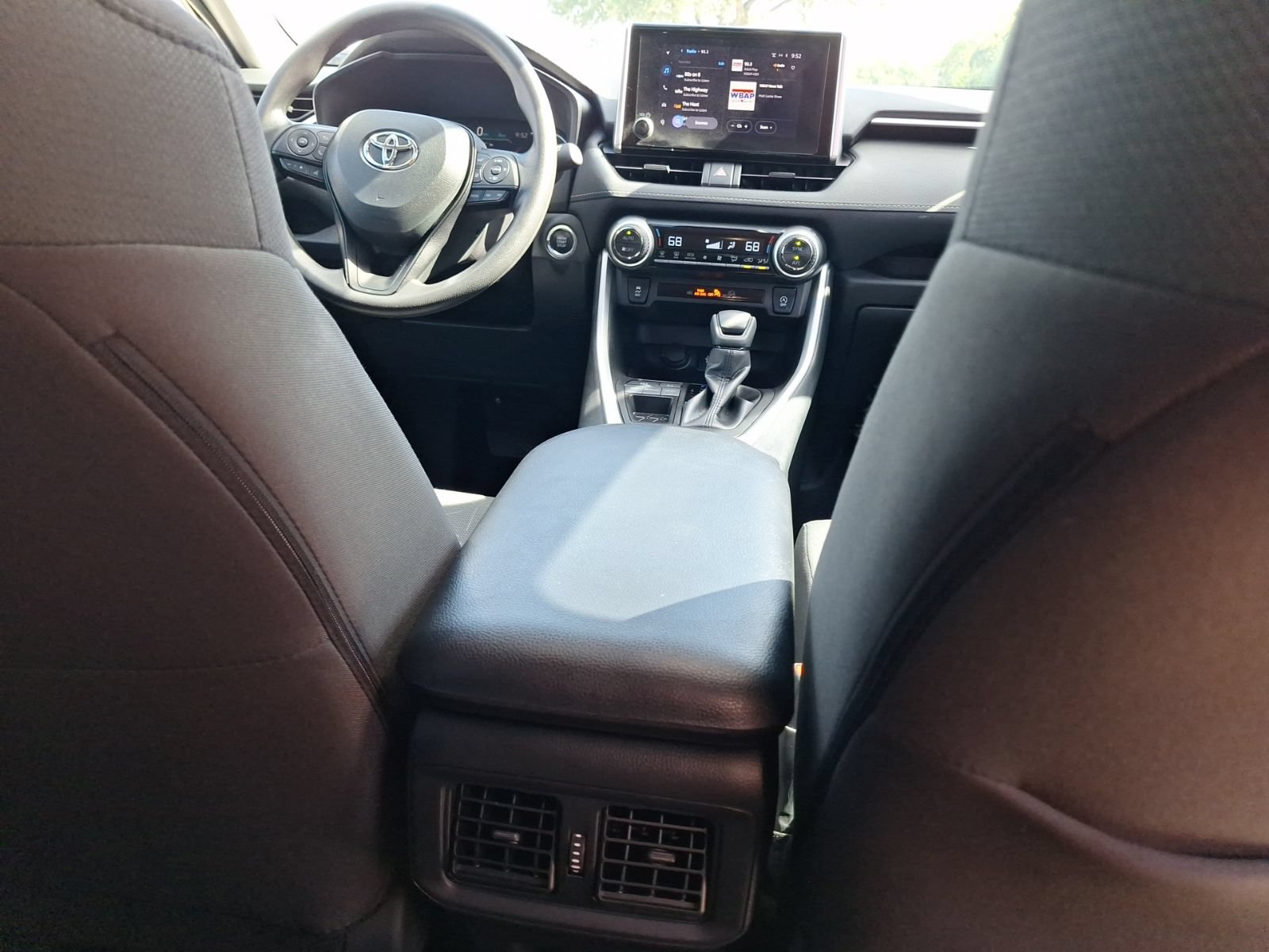 Used 2024 Toyota RAV4 XLE w/ Convenience Package FWD image 32