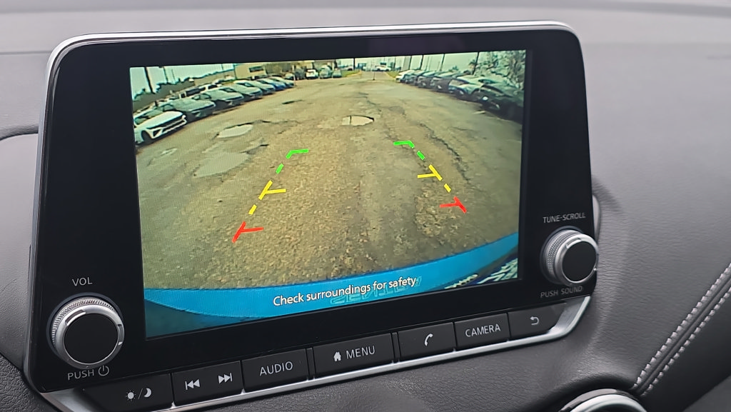 Used 2023 Nissan Sentra SV FWD image 20