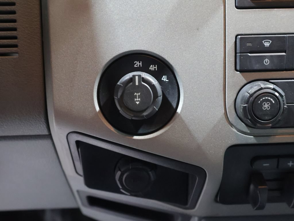 Used 2015 Ford F250 XLT AWD/4WD image 26