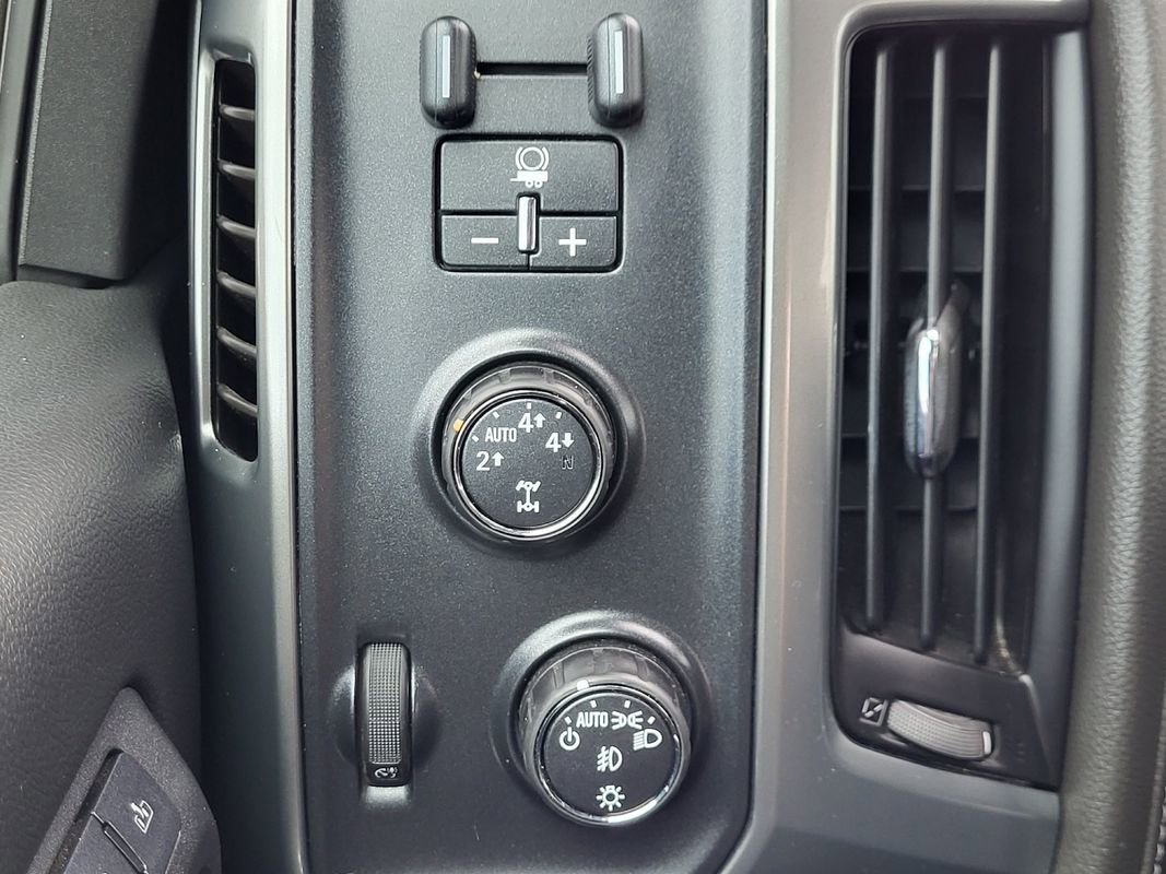 Used 2015 Chevrolet Silverado 1500 LTZ w/ LTZ Plus Package AWD/4WD image 24