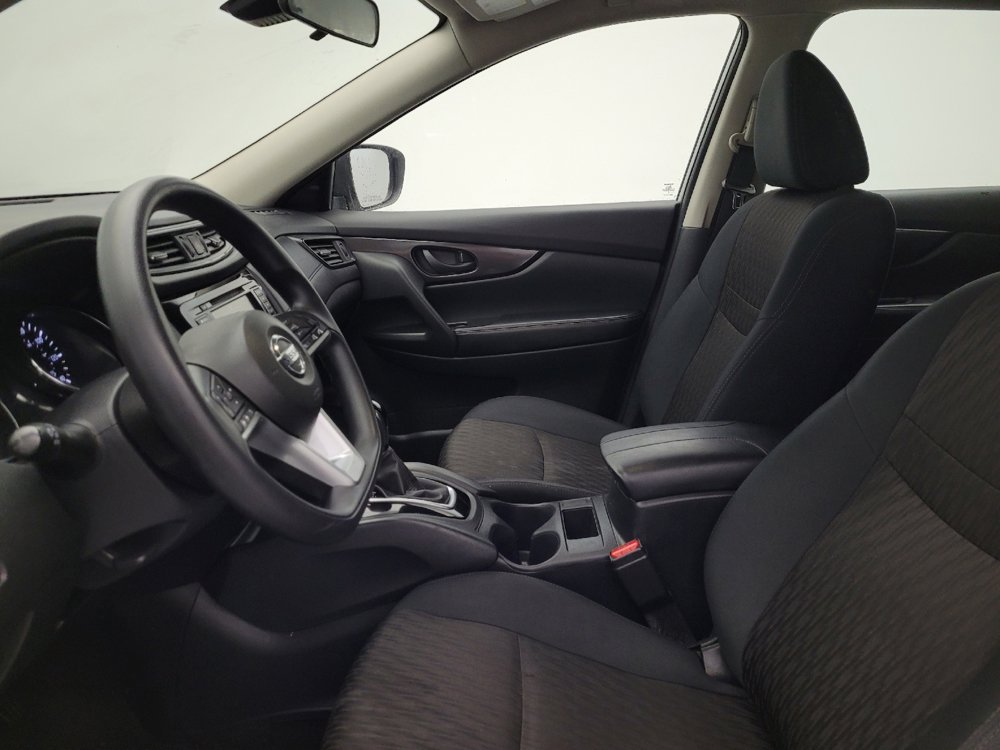 Used 2019 Nissan Rogue S image 17