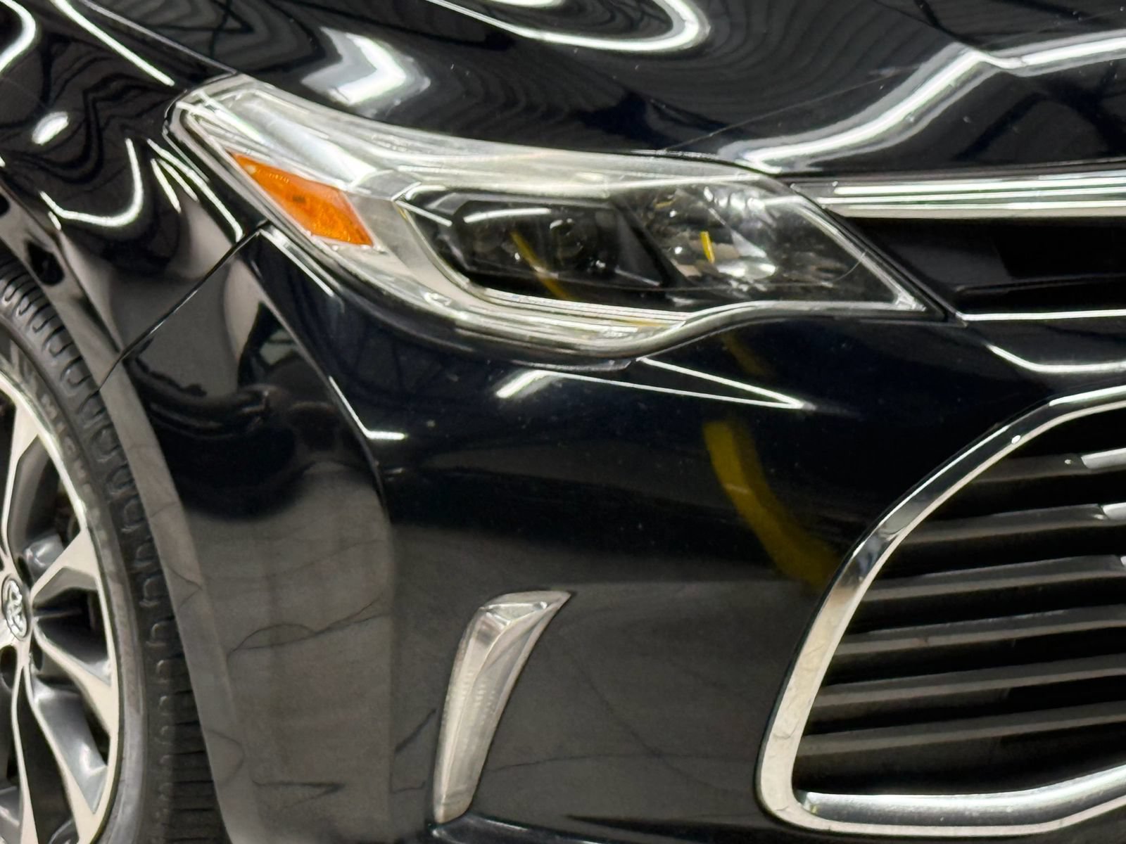 Used 2018 Toyota Avalon XLE Premium FWD image 6