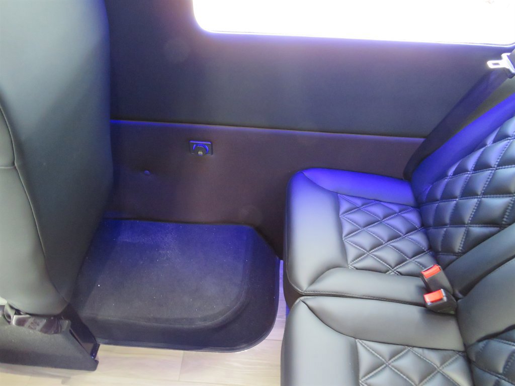 Used 2022 Mercedes-Benz Sprinter 4500 image 23