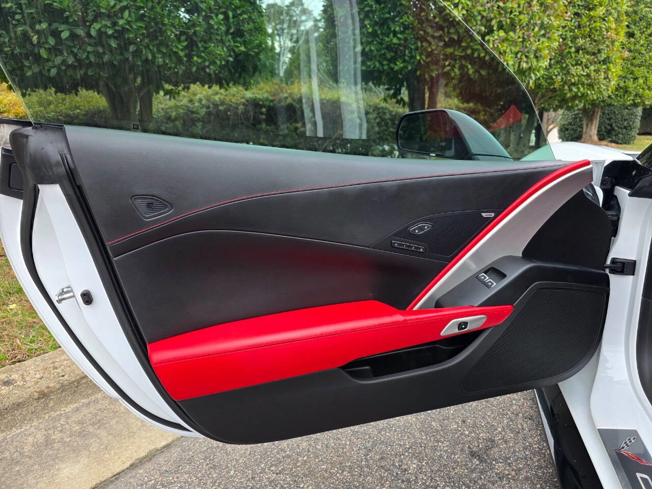 Used 2017 Chevrolet Corvette Stingray Coupe image 9