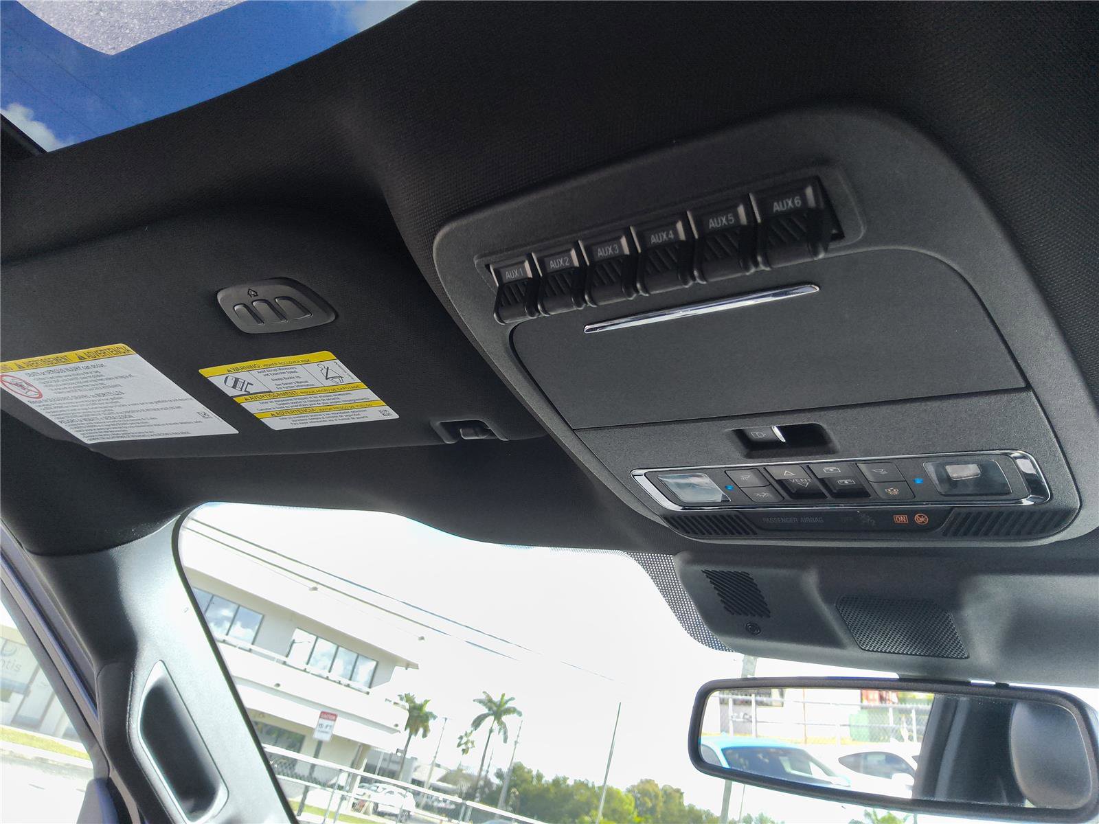 Used 2024 Ford F350 Platinum w/ Tremor Off-Road Package image 33