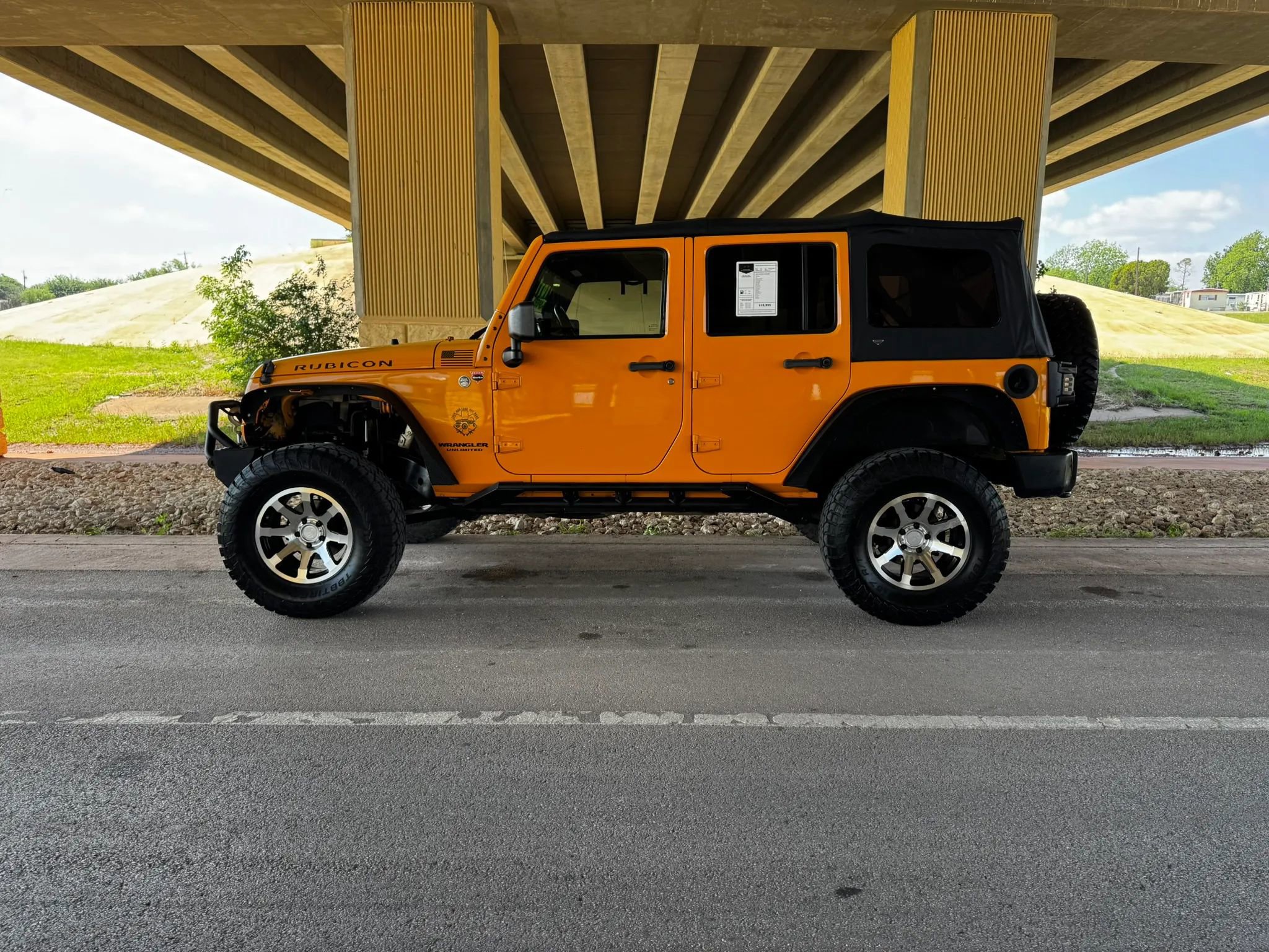 Used 2012 Jeep Wrangler Unlimited Rubicon w/ Dual Top Group image 6