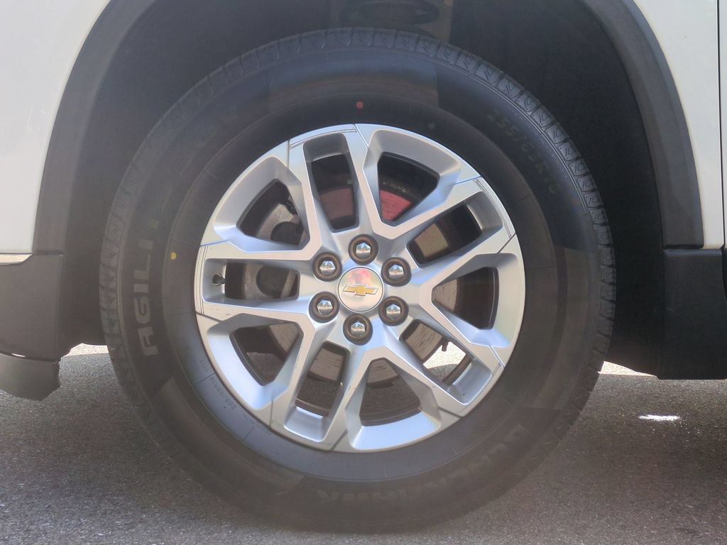 Used 2019 Chevrolet Traverse LT FWD image 21