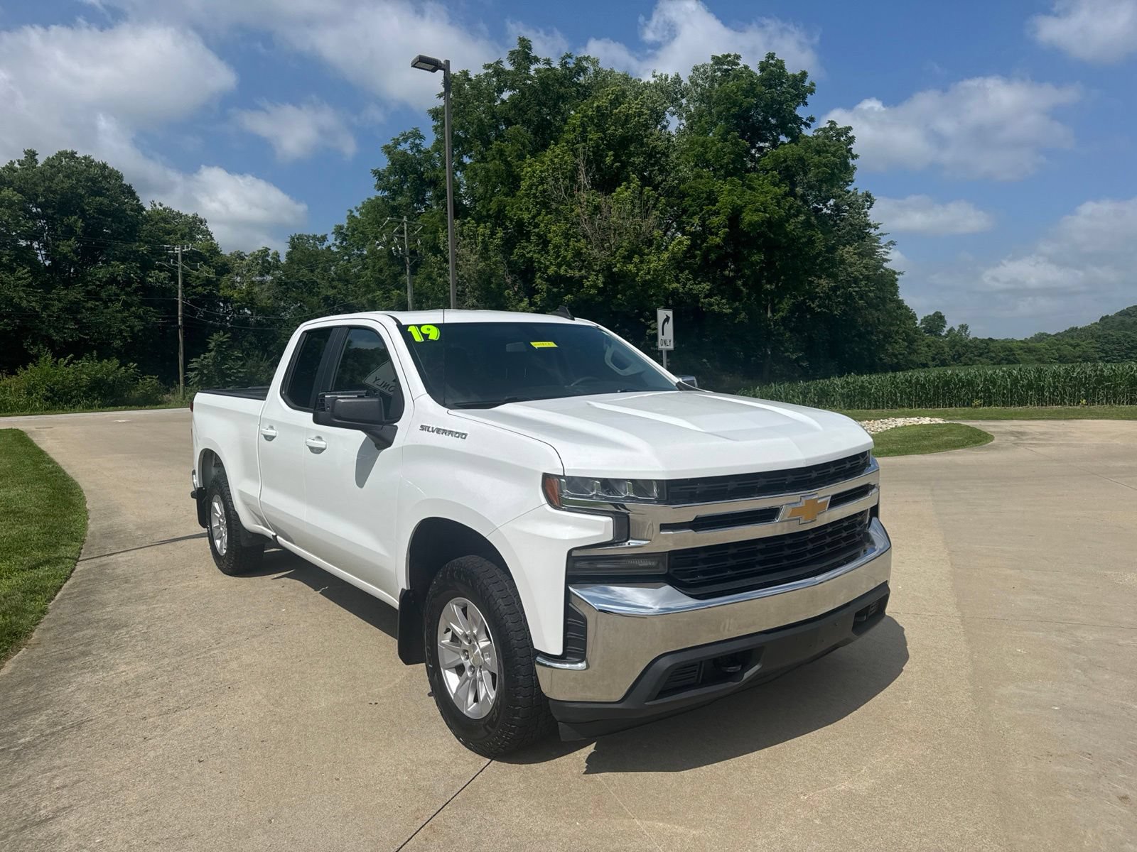 Used 2019 Chevrolet Silverado 1500 LT w/ All-Star Edition AWD/4WD image 3