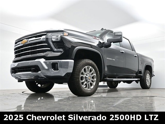 Used 2025 Chevrolet Silverado 2500 LTZ w/ LTZ Premium Package image 11