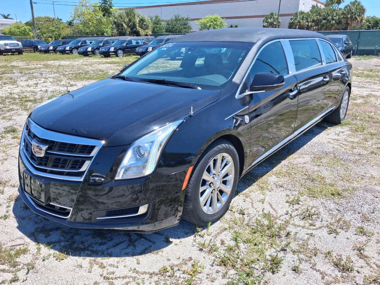 Used 2017 Cadillac XTS FWD image 2
