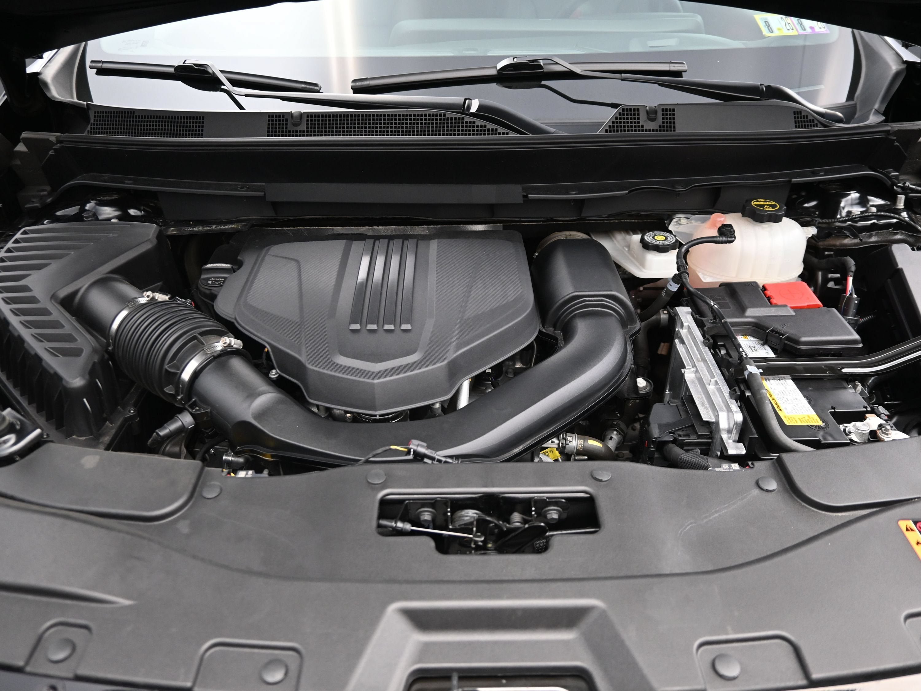 Certified 2024 Chevrolet Traverse RS FWD image 41