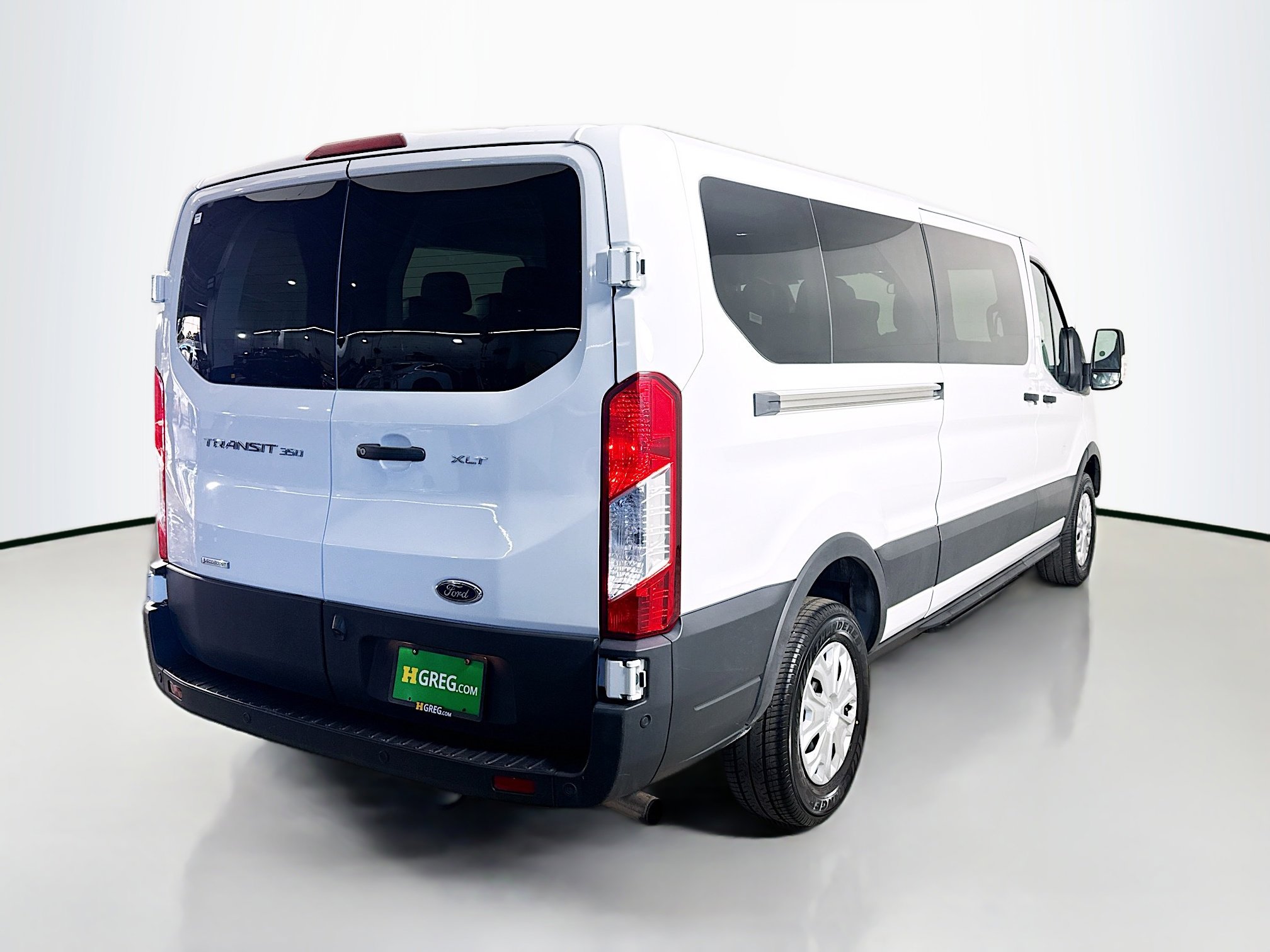 Used 2023 Ford Transit 350 XLT image 10