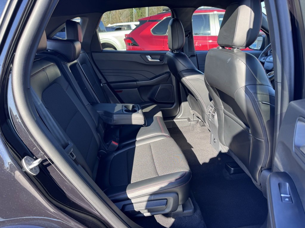 Used 2025 Ford Escape ST-Line Select image 26