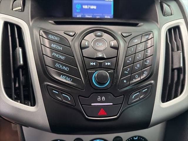 Used 2014 Ford Focus SE FWD image 20