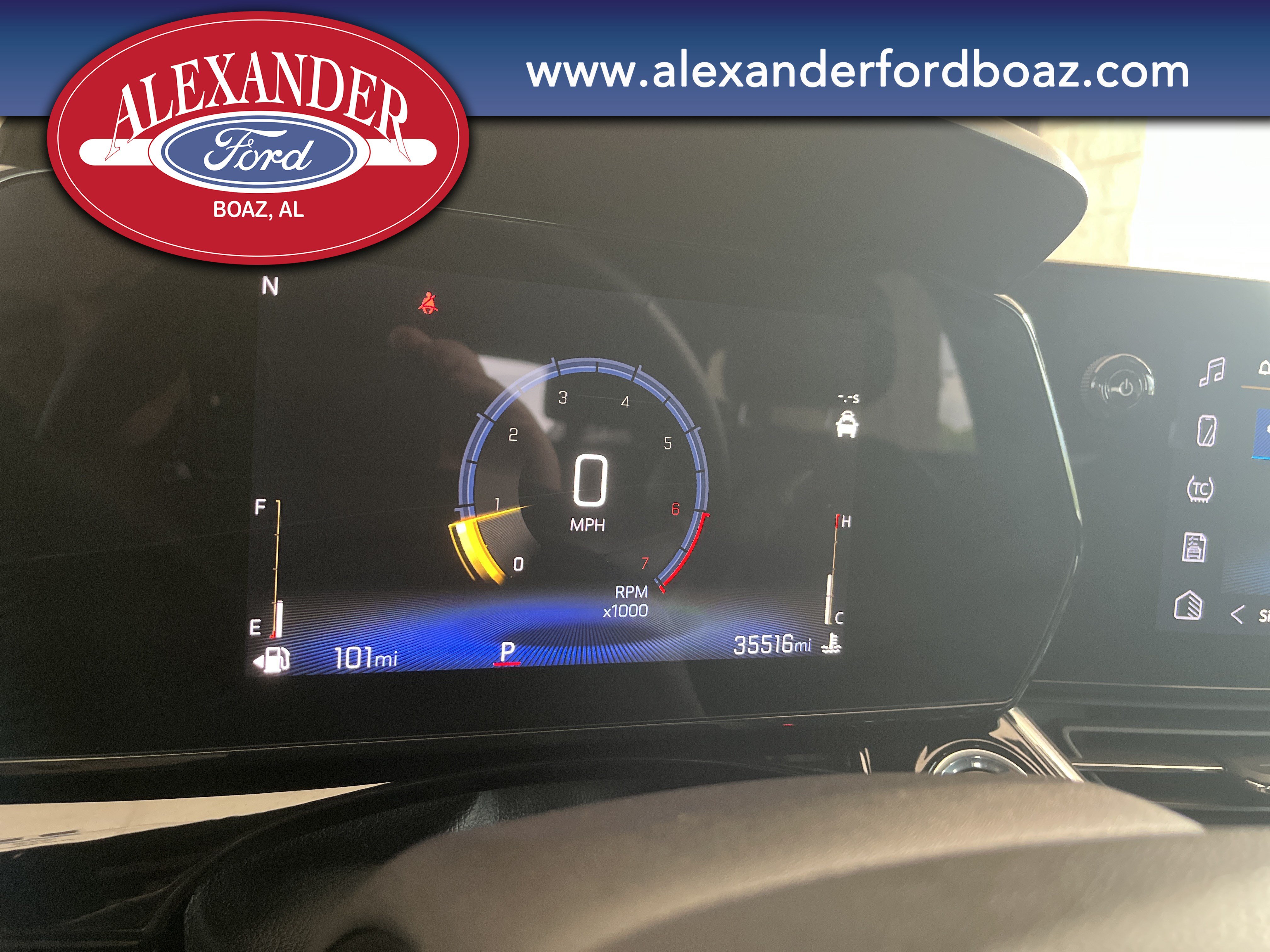 Used 2025 Chevrolet Trax RS w/ Sunroof Package FWD image 22
