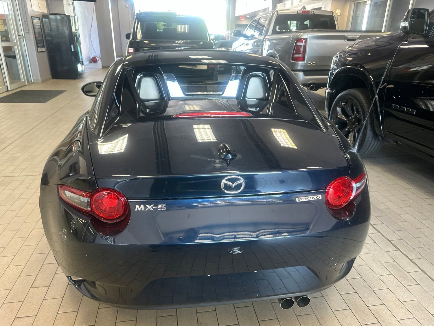 Used 2021 MAZDA MX-5 Miata RF Grand Touring RWD image 5