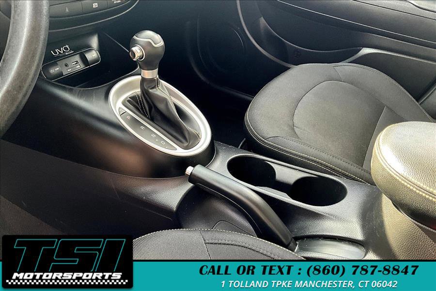 Used 2015 Kia Soul + image 15