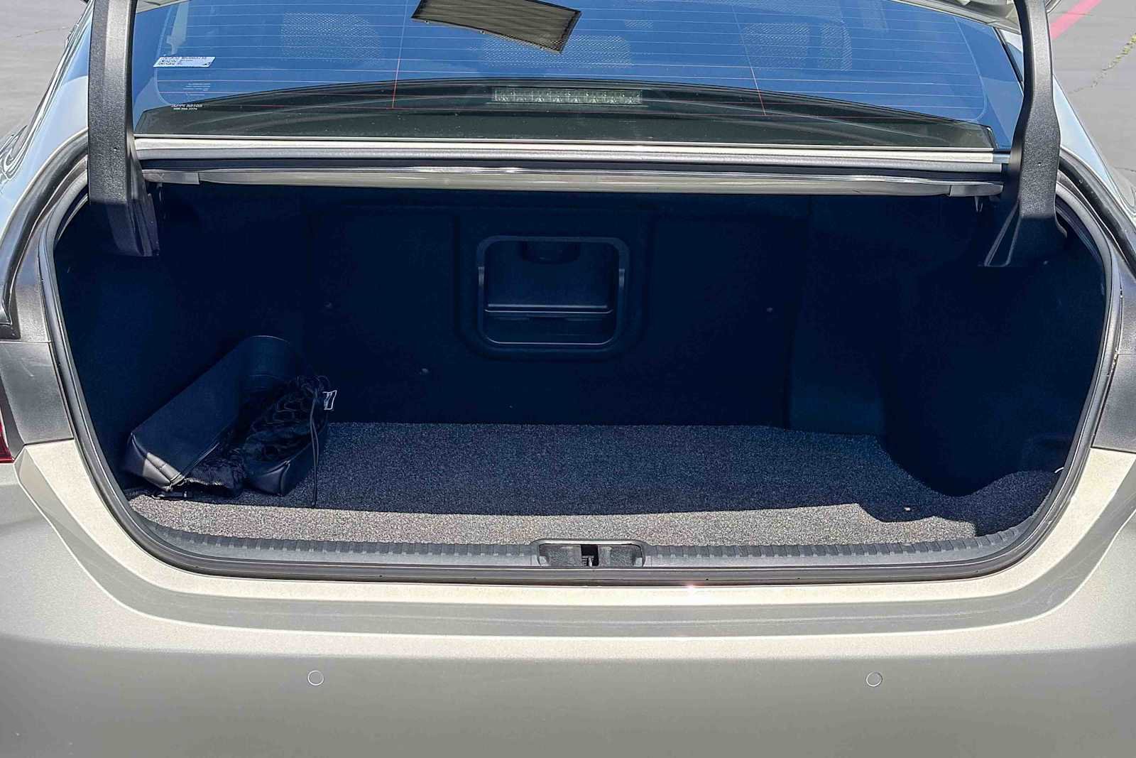 Used 2021 Lexus ES 300h w/ Accessory Package FWD image 26