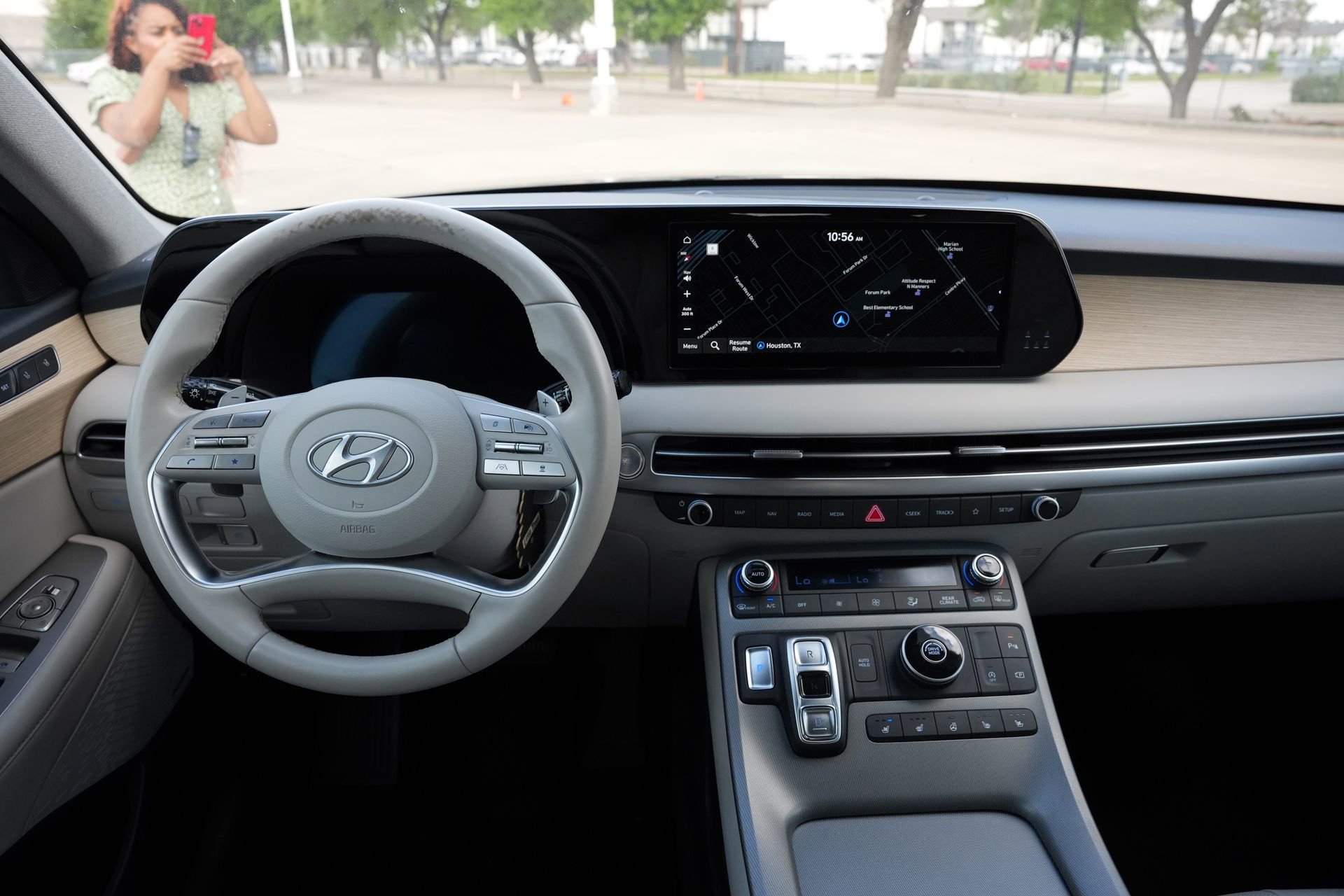 Used 2023 Hyundai Palisade Limited FWD image 9