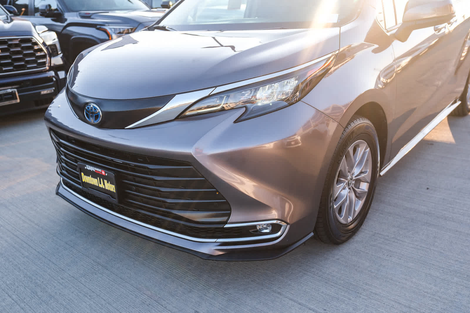 Certified 2024 Toyota Sienna XLE FWD image 11