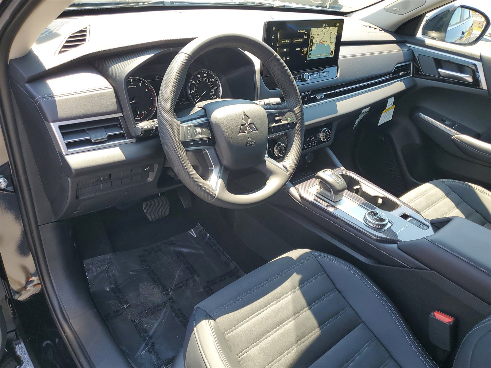 New 2025 Mitsubishi Outlander SE image 6