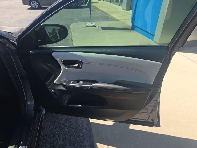 Used 2018 Toyota Avalon Limited FWD image 43