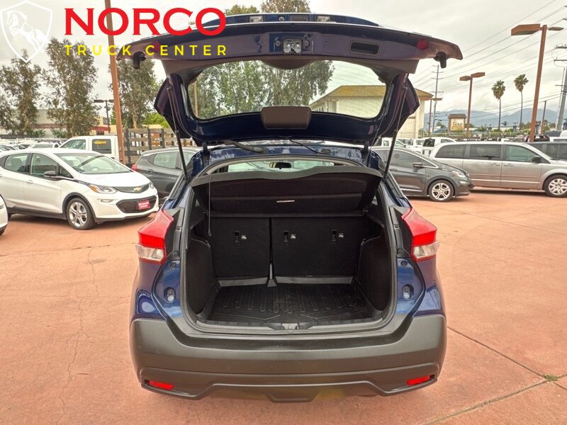 Used 2019 Nissan Kicks SV image 10