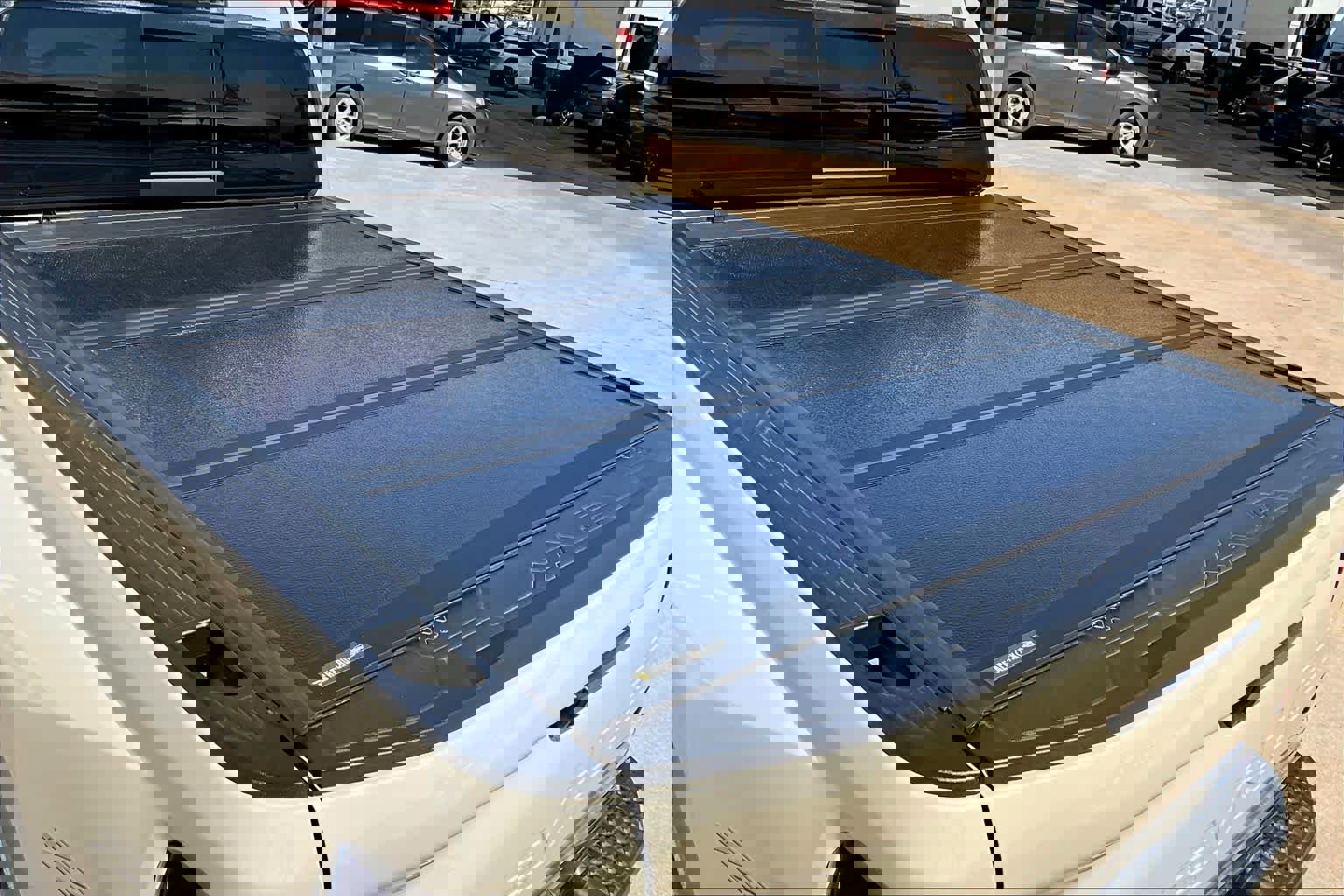 Used 2024 Chevrolet Colorado ZR2 w/ Technology Package AWD/4WD image 33