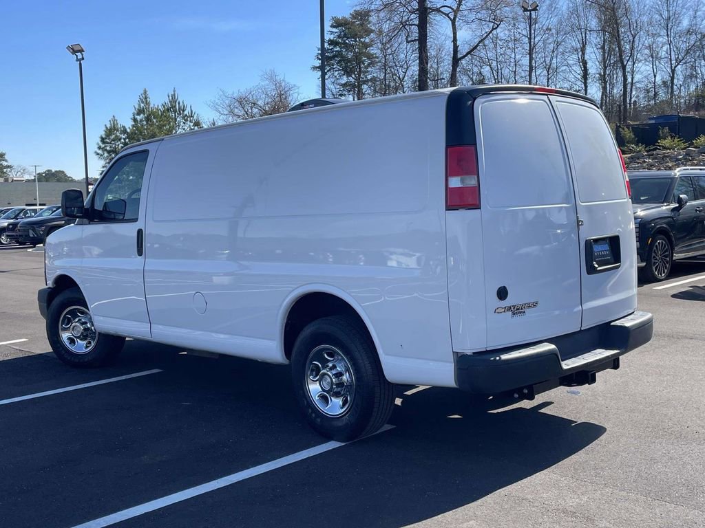 Used 2015 Chevrolet Express 2500 Work Van image 4