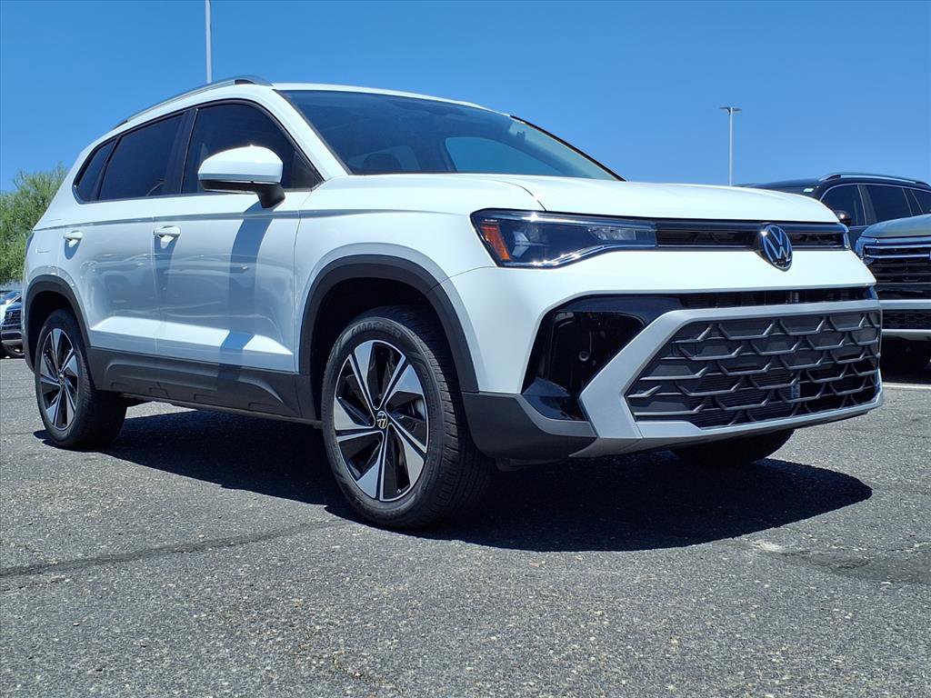 New 2025 Volkswagen Taos SE