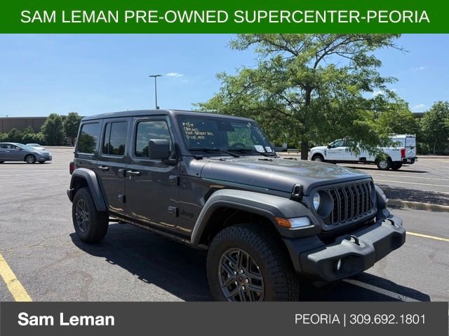 Used 2026 Jeep Wrangler Unlimited Sport AWD/4WD image 3