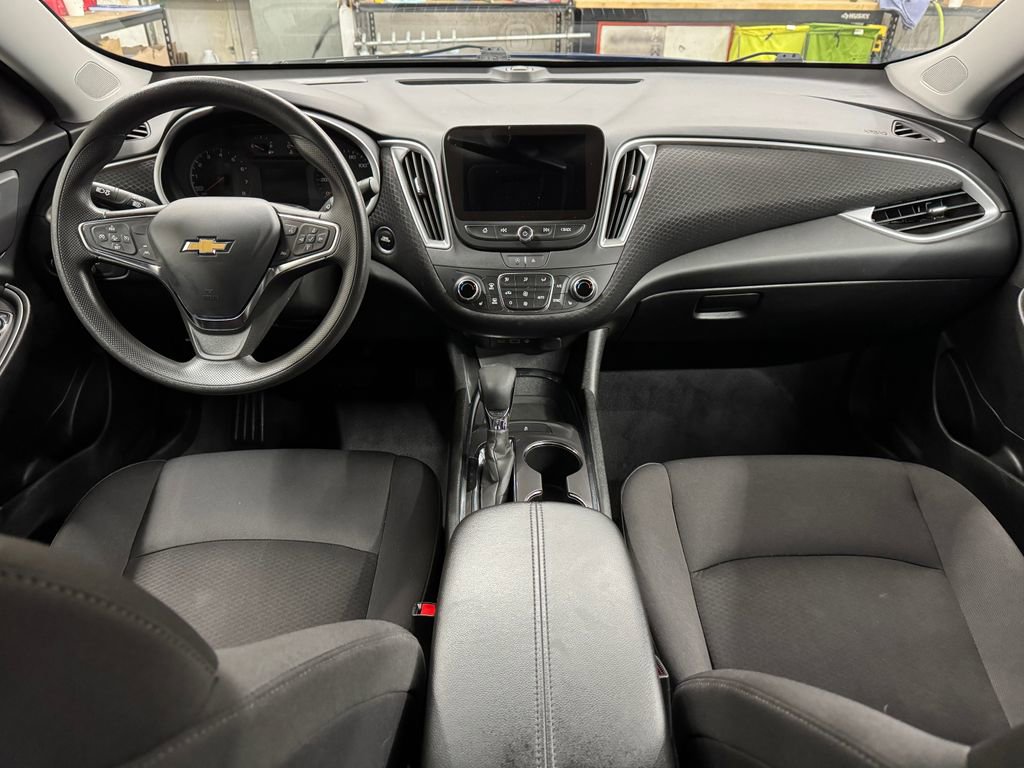 Used 2023 Chevrolet Malibu LT image 17