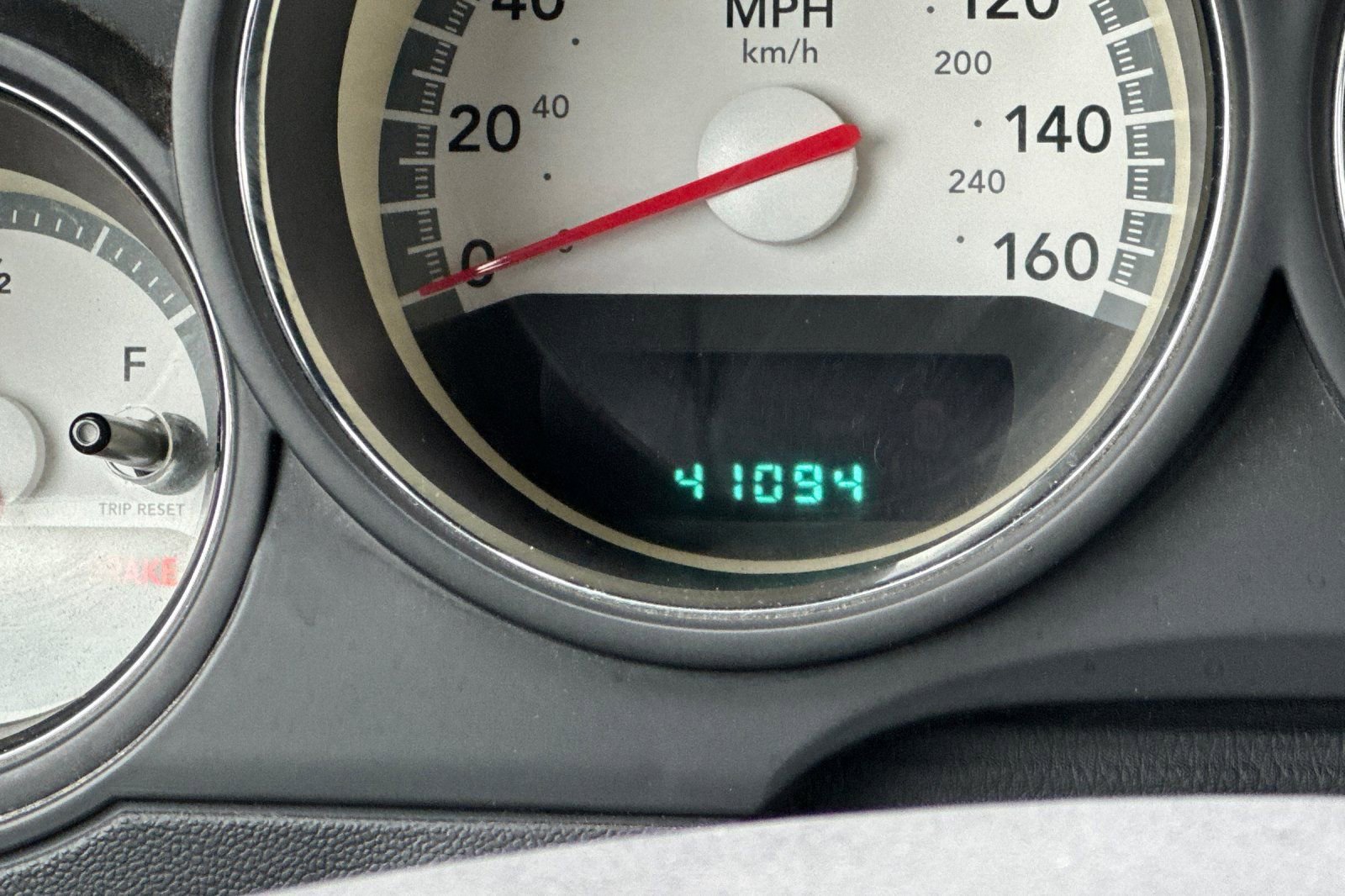 Used 2010 Dodge Challenger R/T image 26