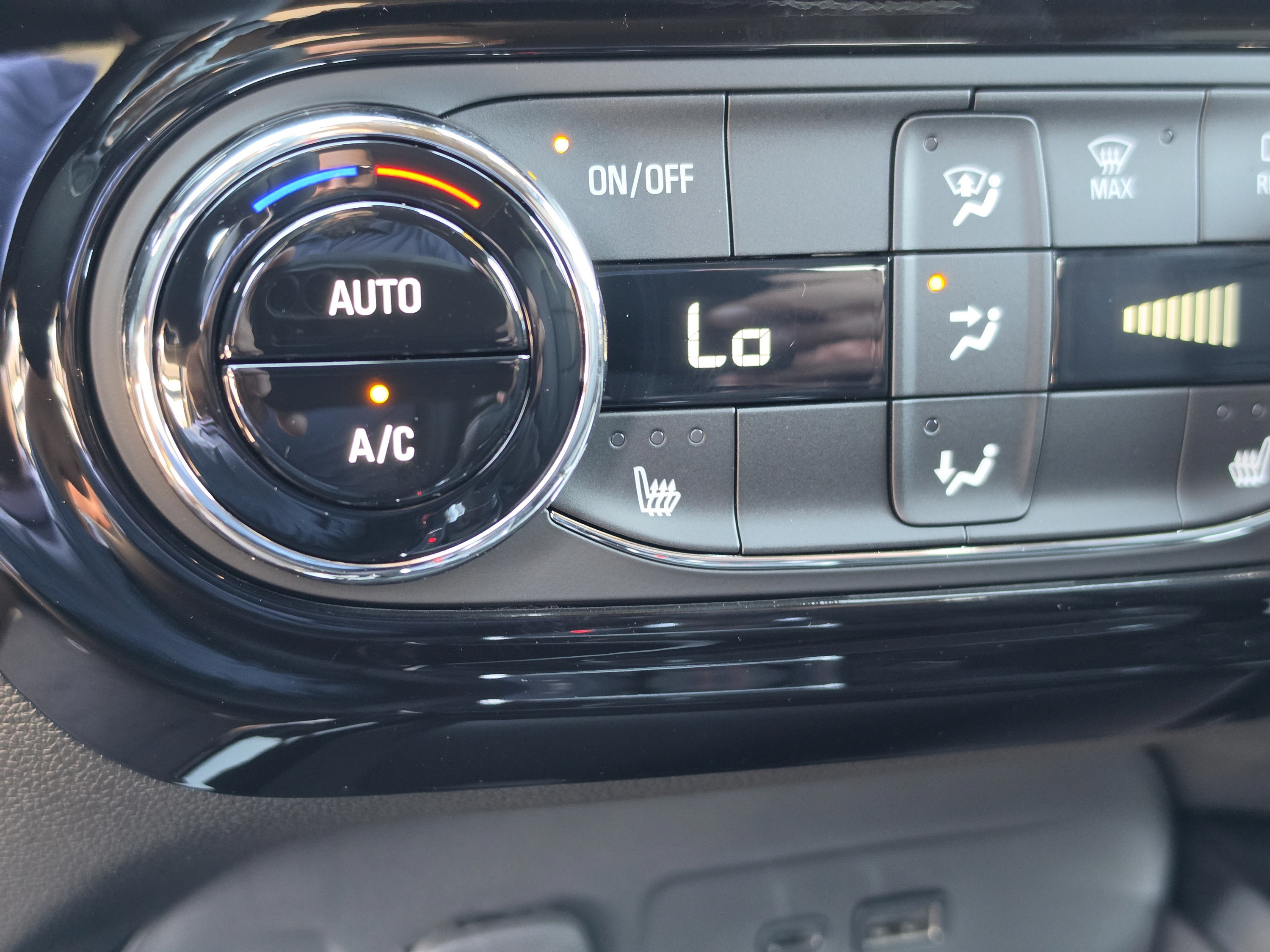 New 2026 Chevrolet Trax RS w/ Driver Confidence Package FWD image 29