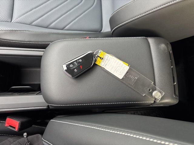 New 2026 Volkswagen Tiguan SE R-Line image 16