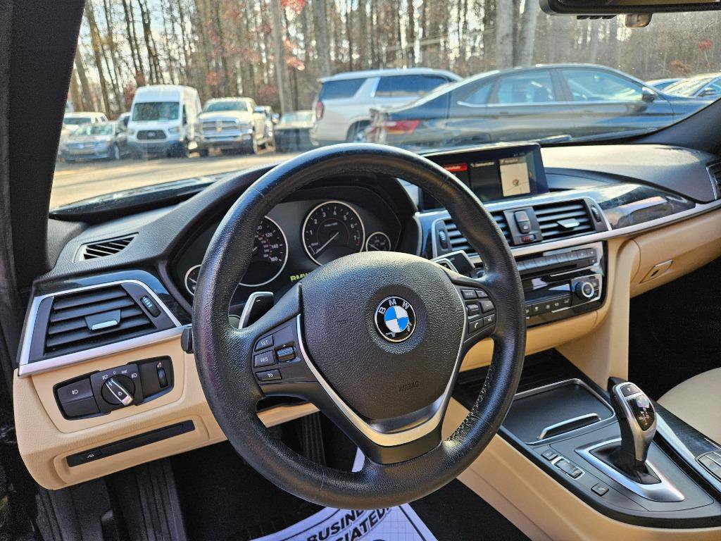 Used 2018 BMW 330i xDrive Sedan w/ Premium Package AWD/4WD image 13
