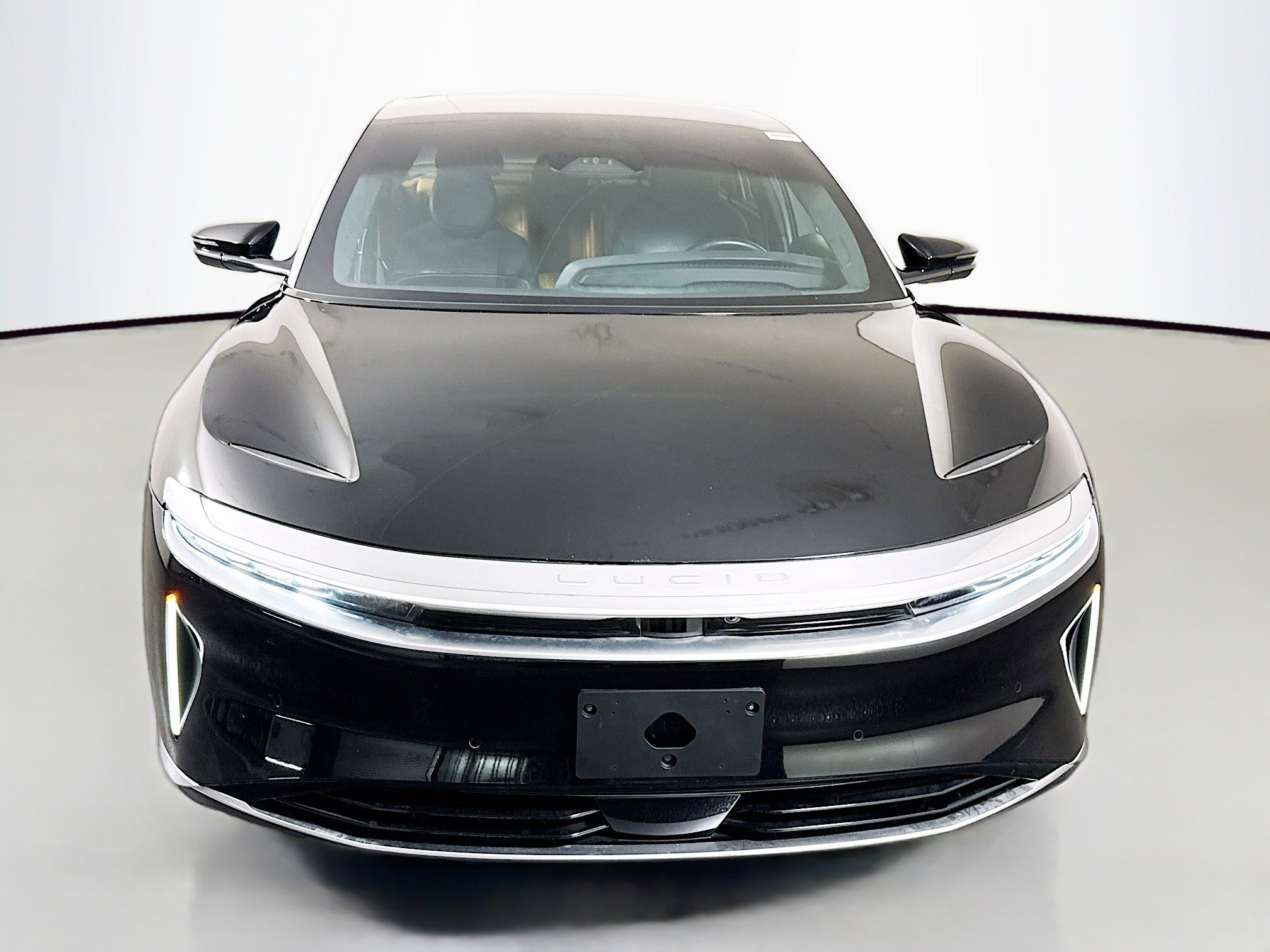 Used 2023 Lucid Air Touring image 2