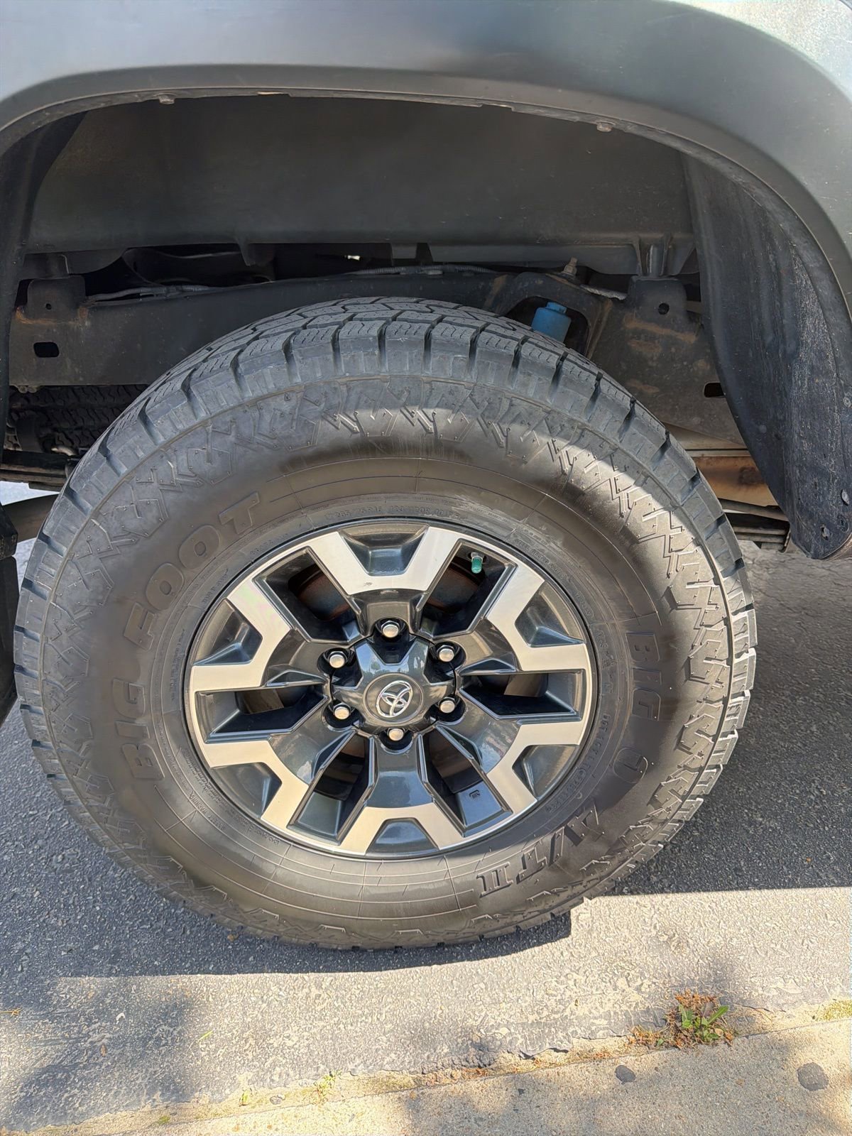 Used 2021 Toyota Tacoma TRD Off-Road w/ TRD Premium Off Road Package AWD/4WD image 24