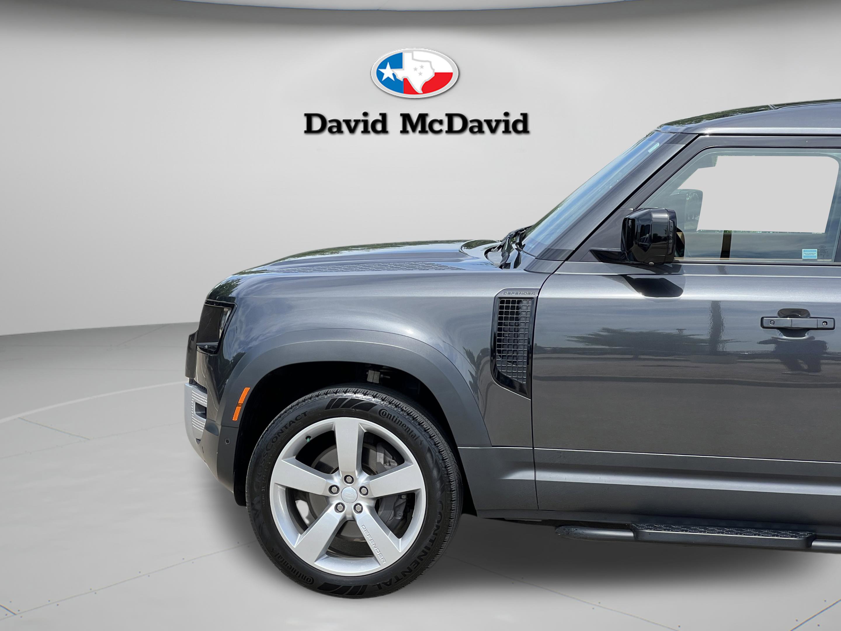 Used 2023 Land Rover Defender 130 First Edition AWD/4WD image 32